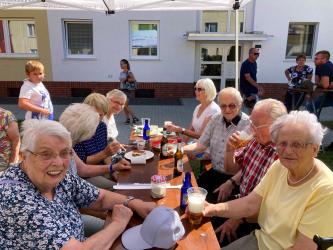 Mädchen mit Luftballons